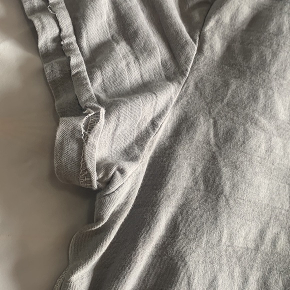 Mens striped grey  VNeck tShirt - Picture 9 of 11